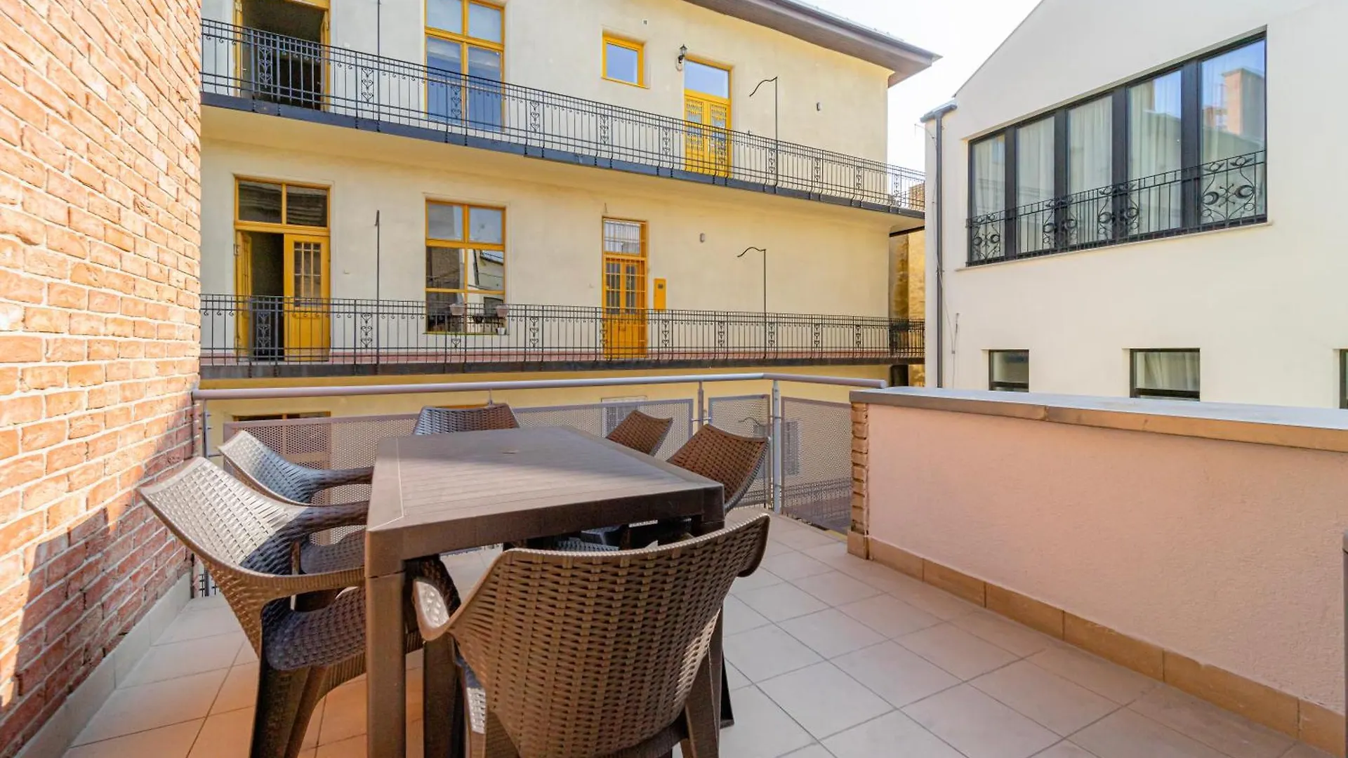 Budapest Central Home With Parking&Terrace