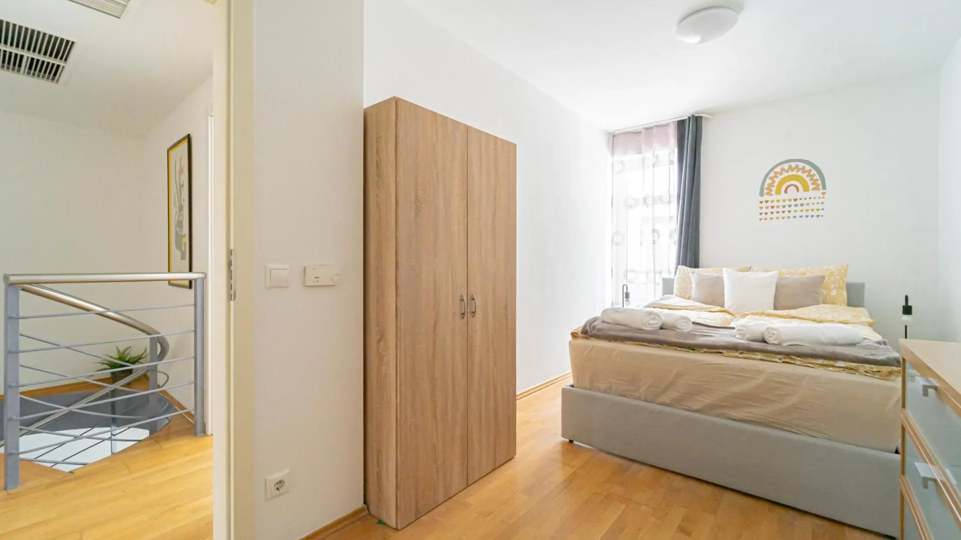 Budapest Central Home With Parking&Terrace 0*,